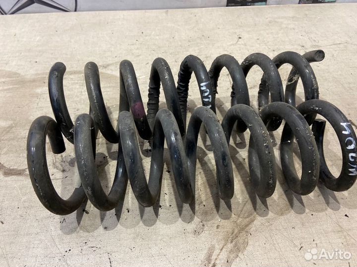 Пружина задняя Mercedes C180 C204 271.820 2012