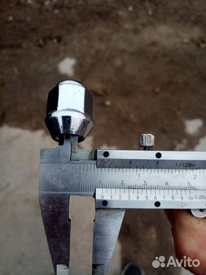 Колесные гайки