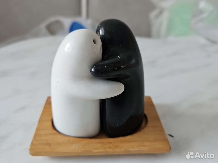 Солянка и перечница в форме человечков