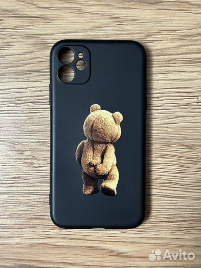 Чехлы на телефон iPhone 11