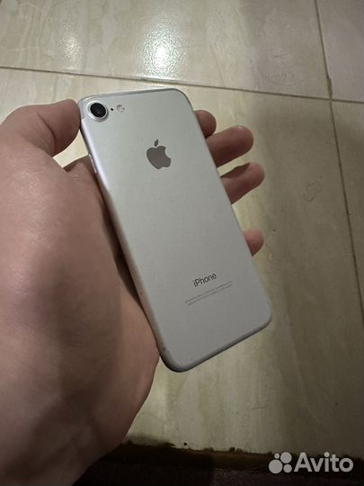 iPhone 7, 128 ГБ