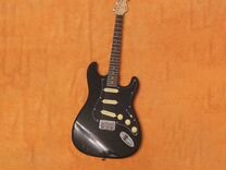 Squier by Fender Stratocaster MM SSS Black
