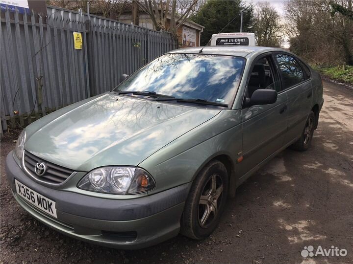 Разбор на запчасти Toyota Avensis 1