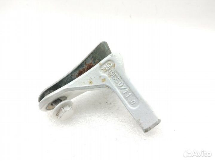 Петля двери передняя правая Mercedes-Benz S-Class