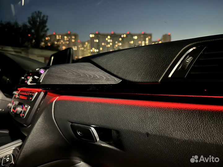 Контурная подсветка салона Ambient Light