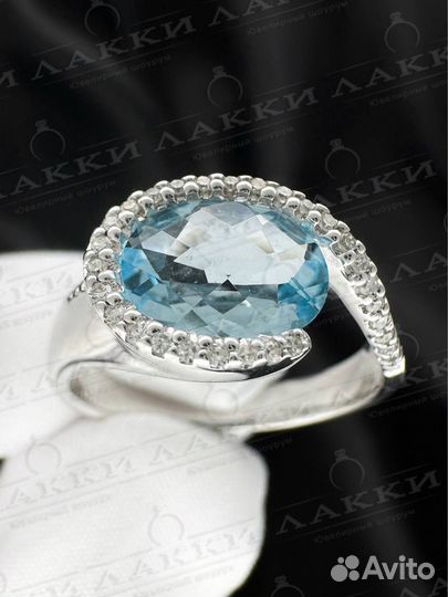 Золотое кольцо с бриллиантами, топаз 585 / 5.33 гр