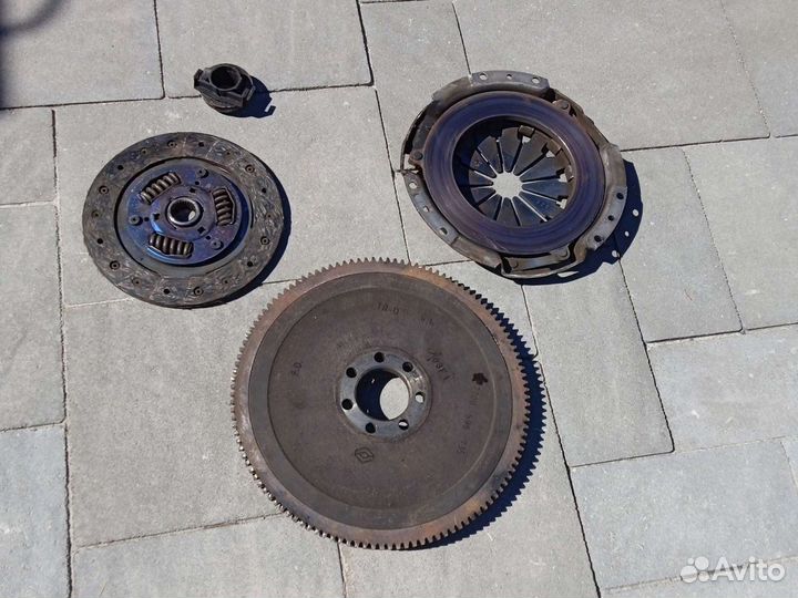 Маховик Рено логан