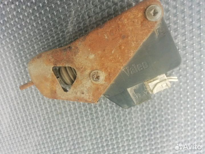 Замок активировать лючка бензобака Ситроен С5 2001