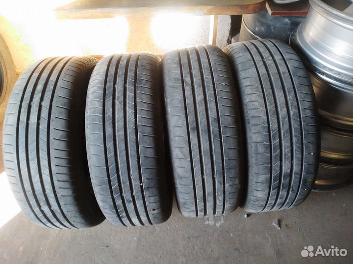 Bridgestone Turanza T005 225/55 R17