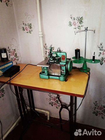 Швейная машинка оверлок объявление продам