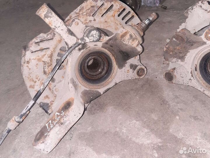 Поворотный кулак subaru legacy EJ25