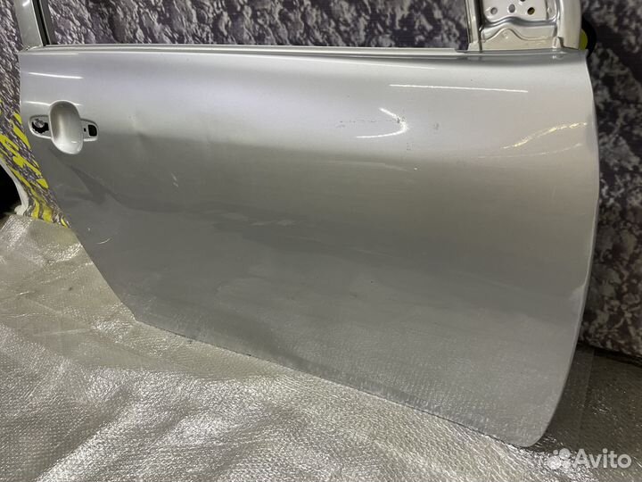 Дверь передняя правая Toyota Corolla E150 Королла