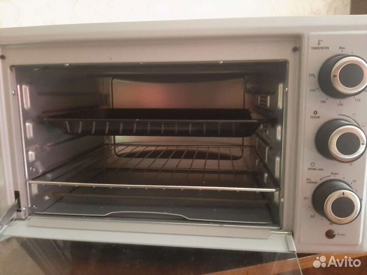 Мини-печь Hyundai MIO-HY051 серебристый