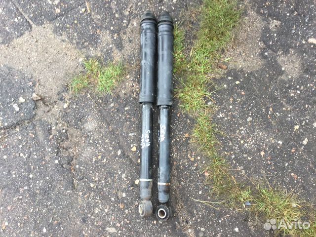 Амортизатор задний Toyota Sienna 3