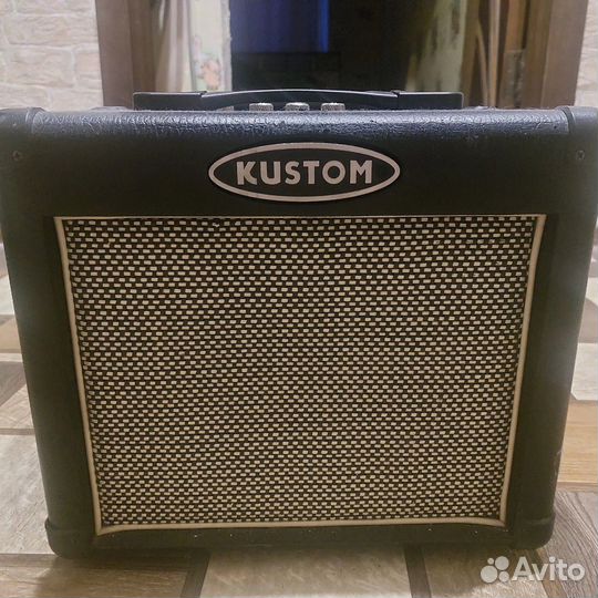 Ламповый гитарный комбоусилитель