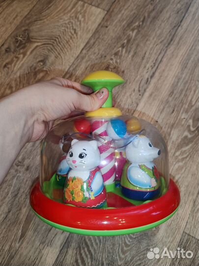 Игрушки, книжки для малышей от 3 месяцев пакетом