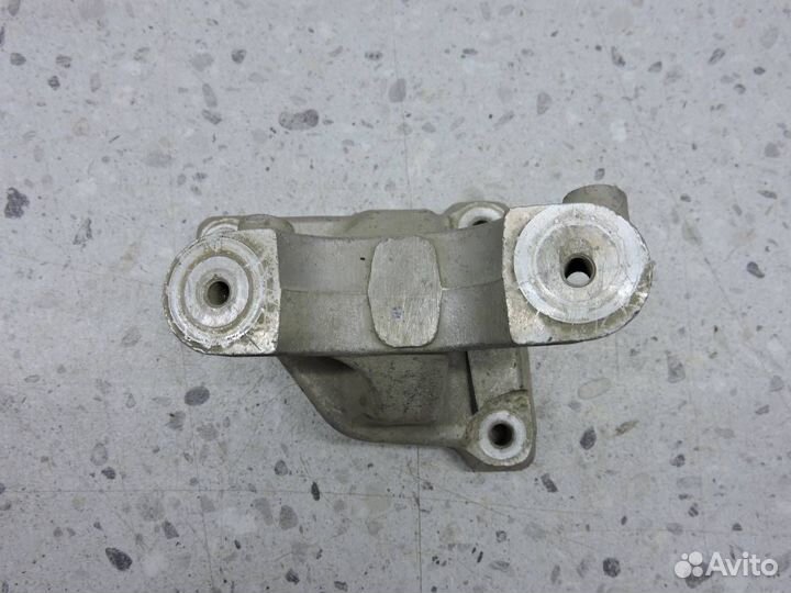 Кронштейн сопут. товар Honda CR-V 2007-2012