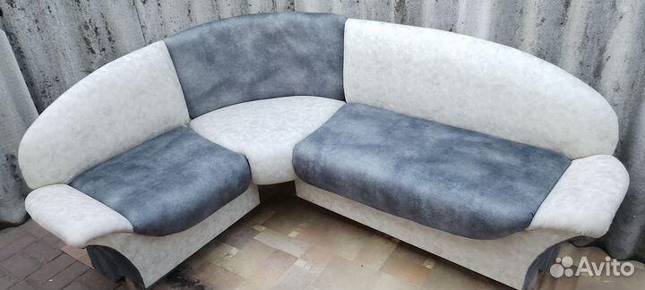 Перетяжка мягкой мебели