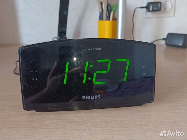 Часы -будильник с радио Philips