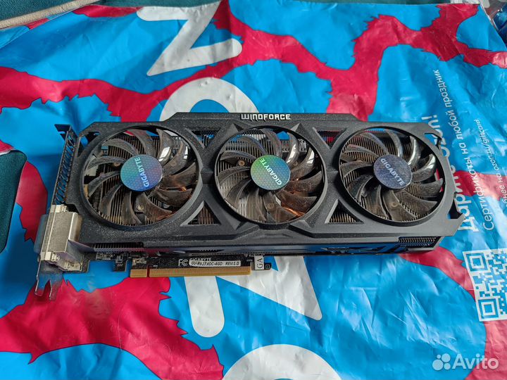 Gigabyte R9 270X 4GB