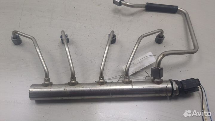 Рампа топливная BMW X5 F15, 2018