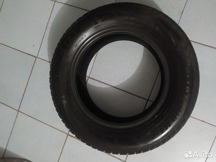 Goodyear UltraGrip Ice 6.50/10 R10 20