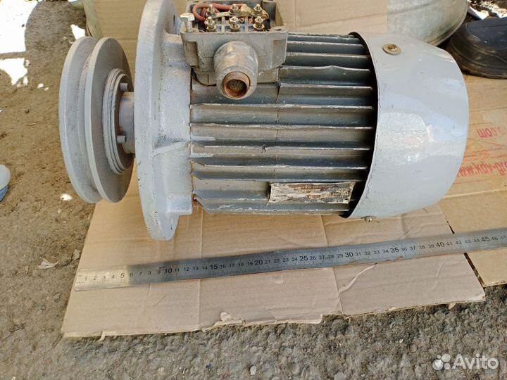 Электродвигатель флянцевый 3 кВт, 0,55