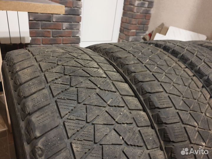 Bridgestone Blizzak DM-V2 225/65 R17