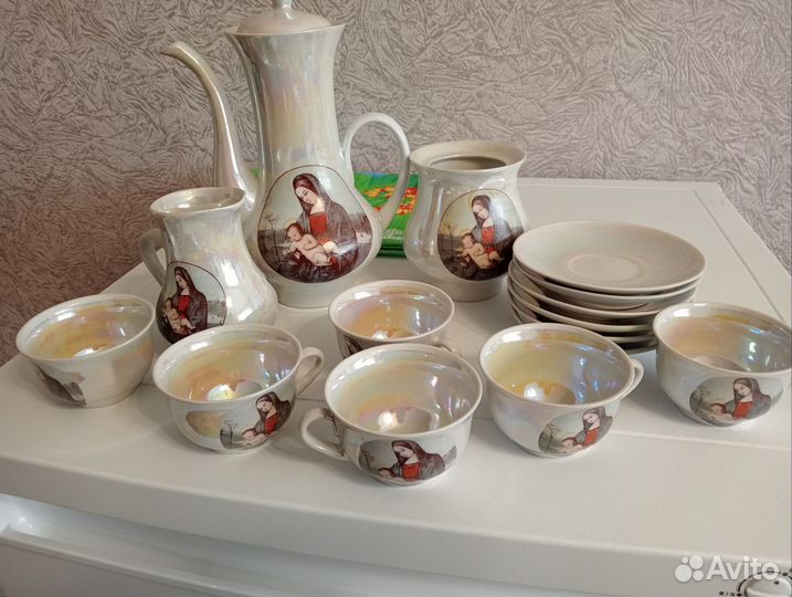Посуда и наборы из фарфора(коллекционные)