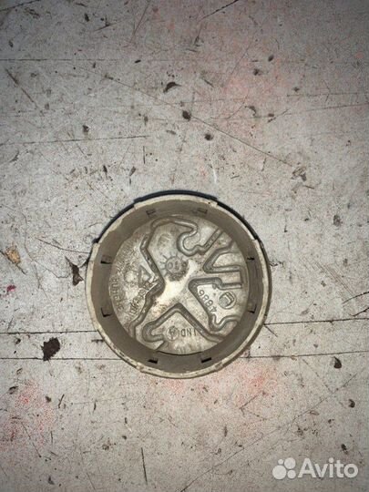 Колпачок ступицы Peugeot 206