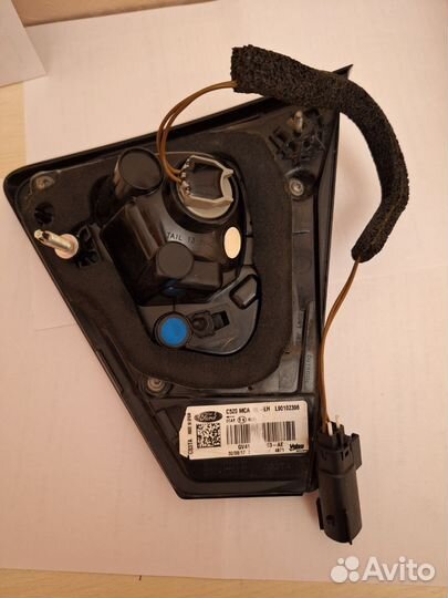 Фонарь задний внутренний левый Ford Kuga 2017