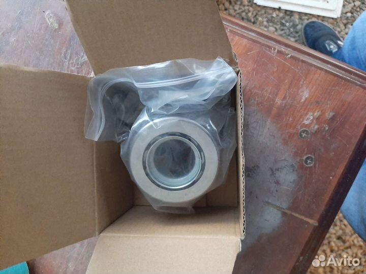 Выжимной подшипник новый