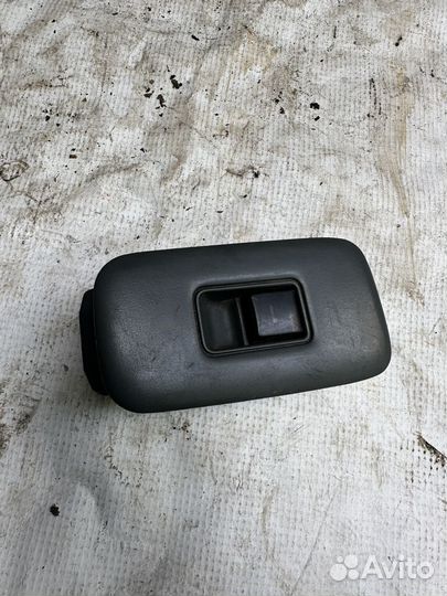Кнопка стеклоподъемника Nissan Maxima (A32) IV (19