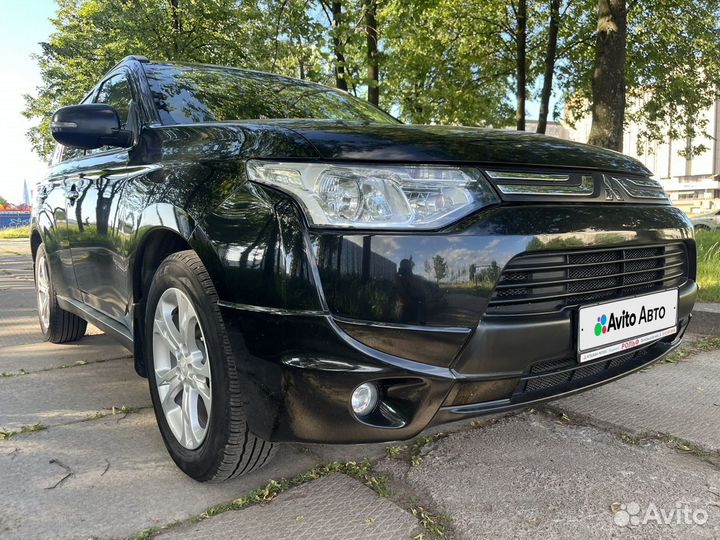 Mitsubishi Outlander 2.4 CVT, 2014, 82 300 км