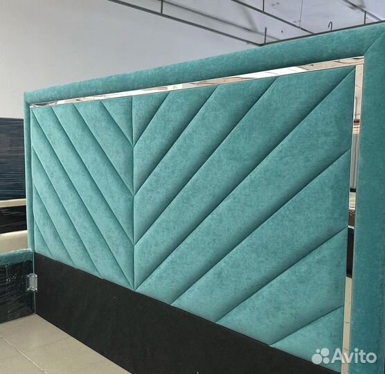 Кровать двуспальная