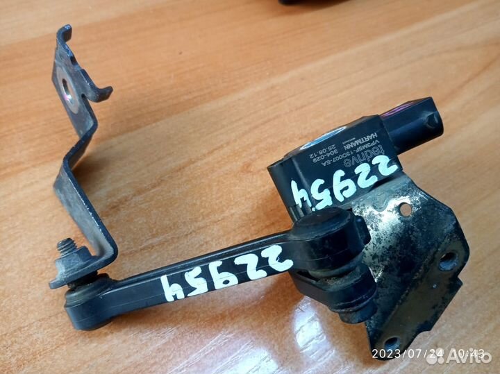 Датчик уровня кузова Ford/ Focus III/ CB8/ к.т.№000000