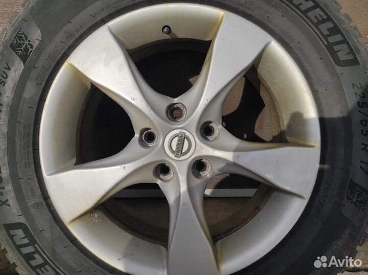 Michelin X-Ice North 4 SUV 225/65 R17 113T