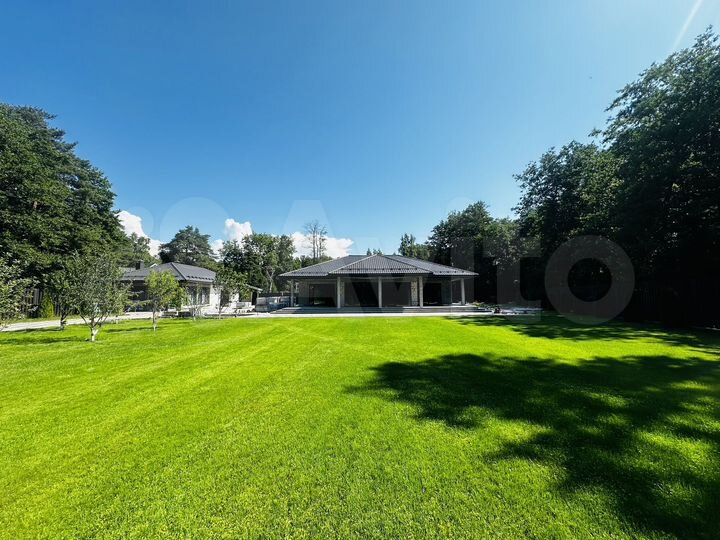 Дом 186 м² на участке 26 сот.