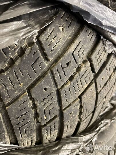 Goodyear Ultragrip Ice Arctic 215/60 R16 99T