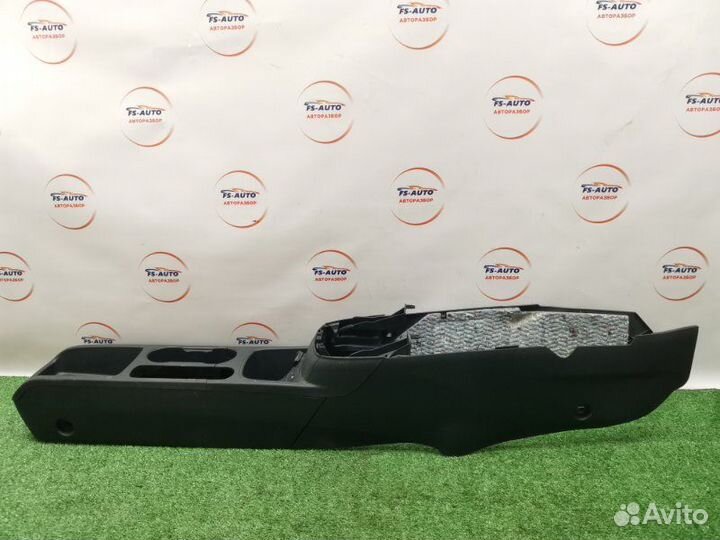 Консоль между сидений Ford Fiesta MK6 1.4 spjc