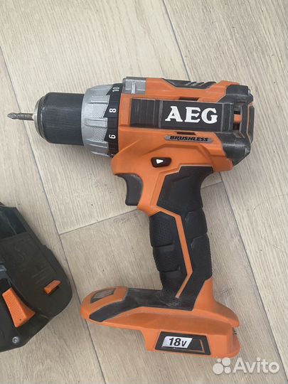 Аккумуляторный шуруповерт AEG