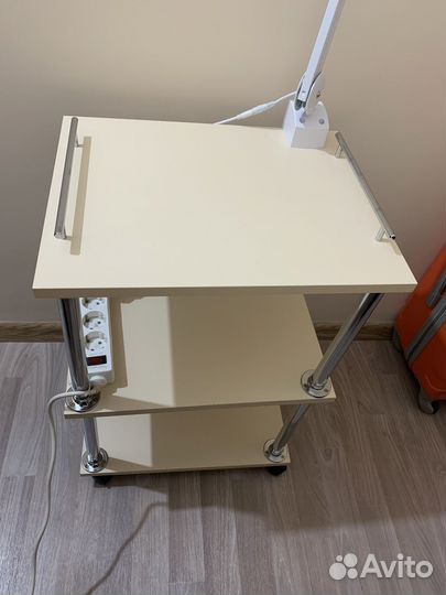 Продам этажерку