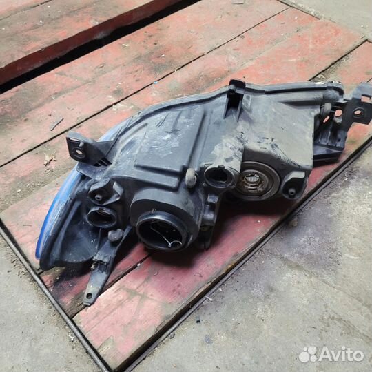 Фара mazda 3 bk седан