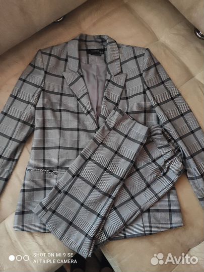 Брючный костюм женский 42 44