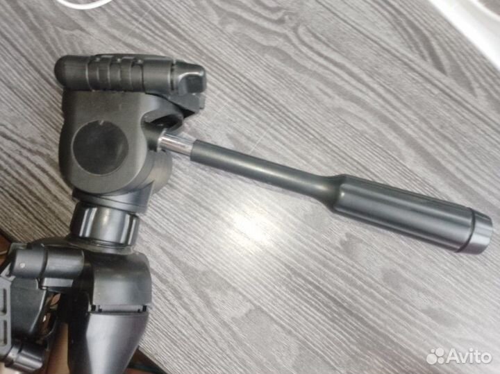 Штатив для фотоаппарата