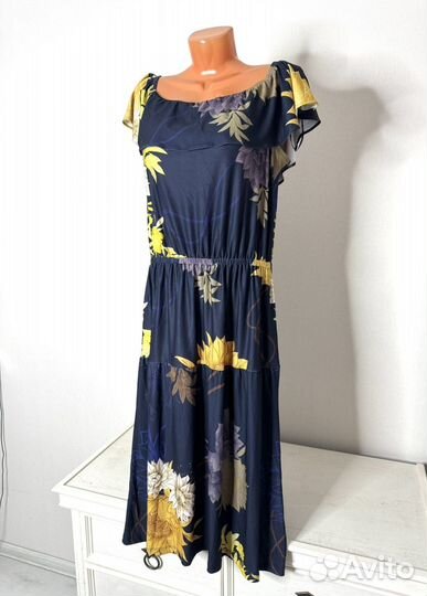 От плеча 116 см. Платье 52 р. Англия, эластичное