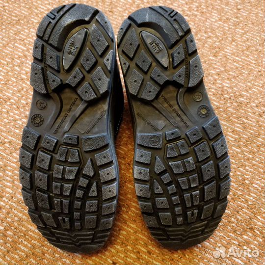 Ботинки кожаные neon c композитным подноском