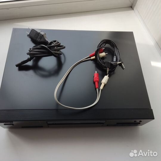 Cd проигрыватель Technics SL-PJ28