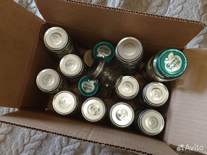 Баночка детского питания коробкой
