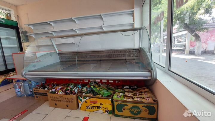 Холодильная витрина бу